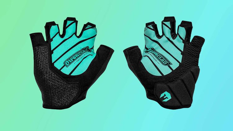 complete guide to gaming gloves for sweaty palms